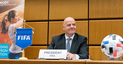 FIFA knickt vor UEFA ein